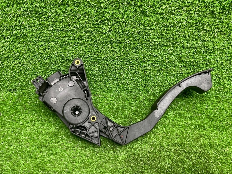 Педаль газа, 1500 рублей, Москва