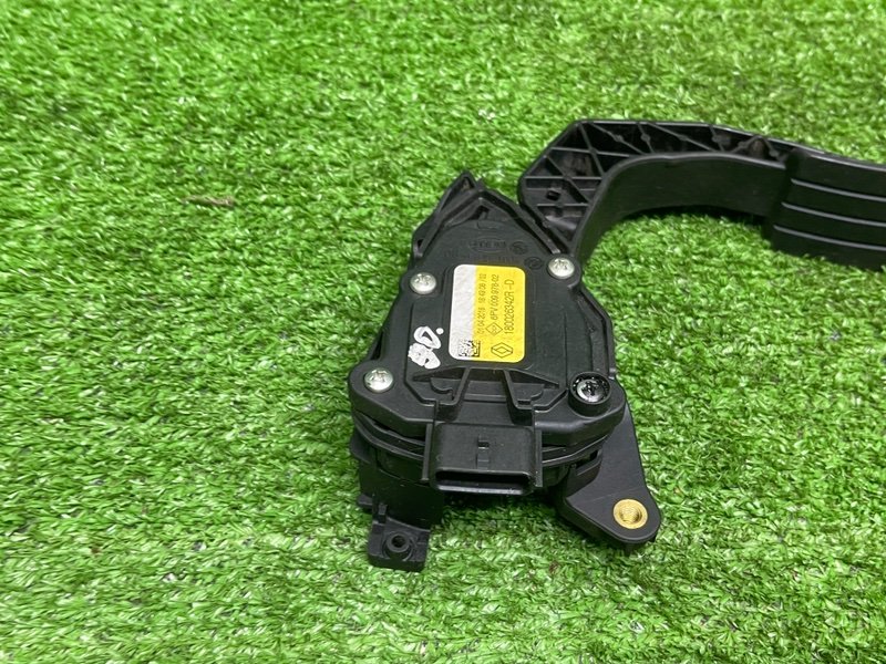 Педаль газа, 1500 рублей, Москва