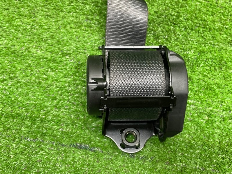 Ремень безопасности, 2000 рублей, Москва