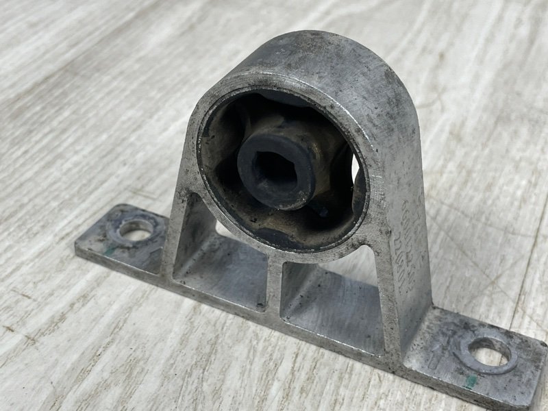 Кронштейн глушителя, 1000 рублей, Москва