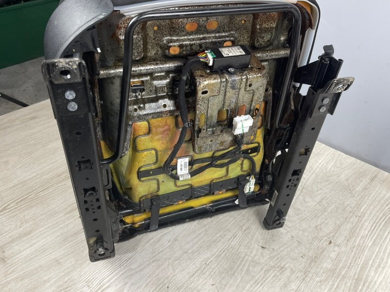 Сиденье переднее правое, 6000 рублей, Москва