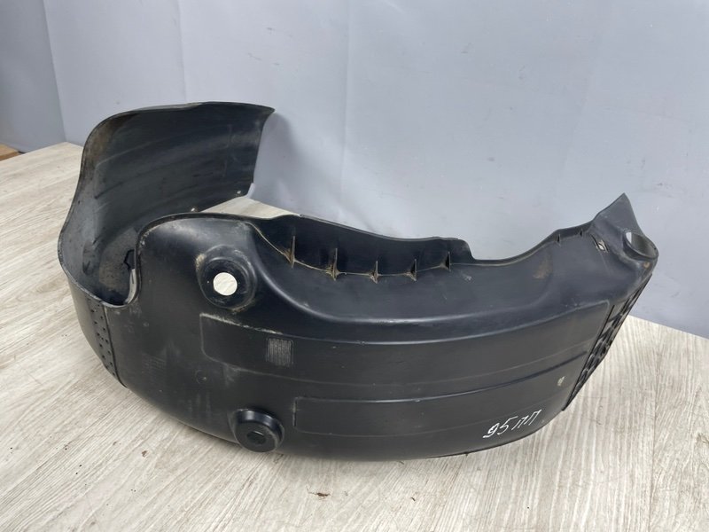 Подкрылок, 1500 рублей, Москва