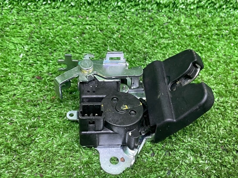 Замок багажника, 2500 рублей, Москва