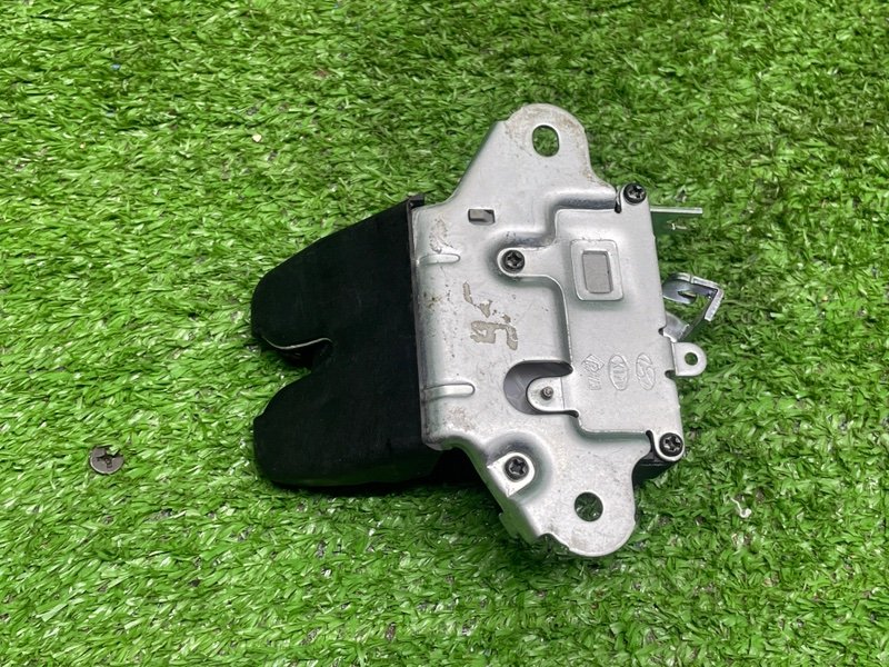 Замок багажника, 2500 рублей, Москва