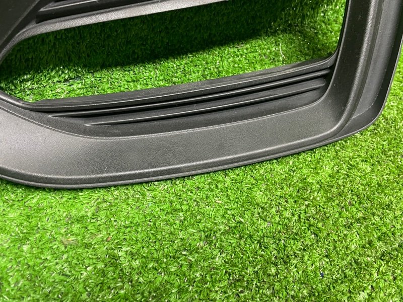 Накладка противотуманной фары, 500 рублей, Москва