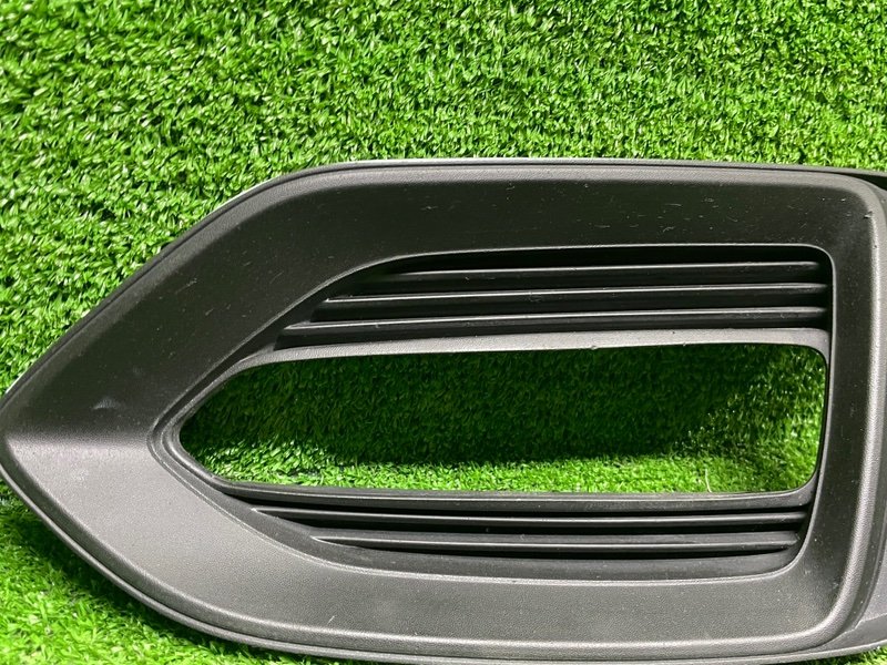 Накладка противотуманной фары, 500 рублей, Москва