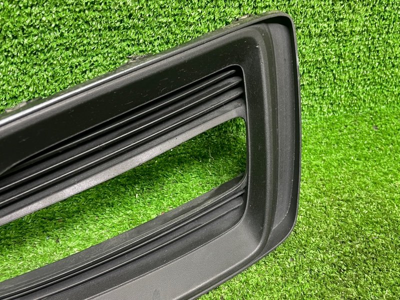 Накладка противотуманной фары, 500 рублей, Москва