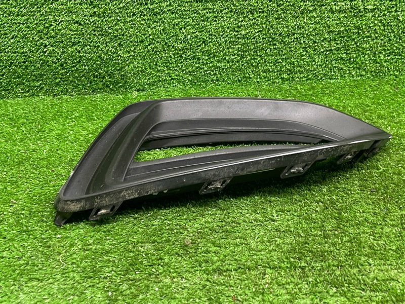 Накладка противотуманной фары, 500 рублей, Москва