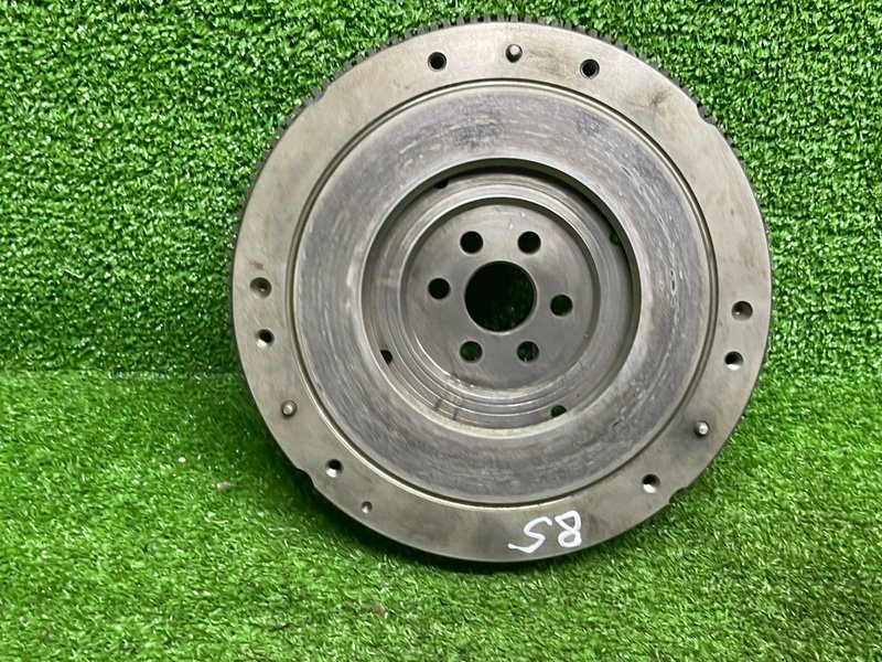 Маховик, 2000 рублей, Москва