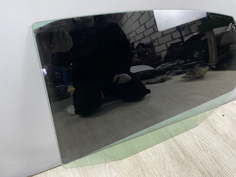 Стекло двери задней левой, 2000 рублей, Москва