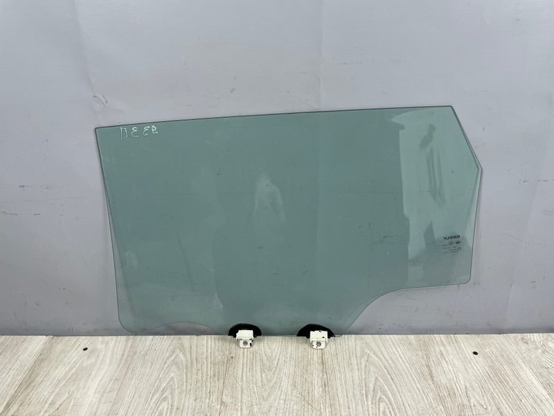 Стекло двери задней правой, 3500 рублей, Москва