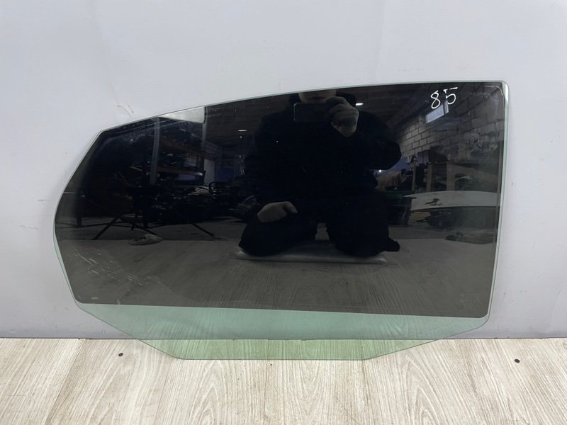 Стекло двери задней правой, 2000 рублей, Москва