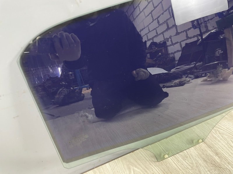 Стекло двери задней правой, 1000 рублей, Москва