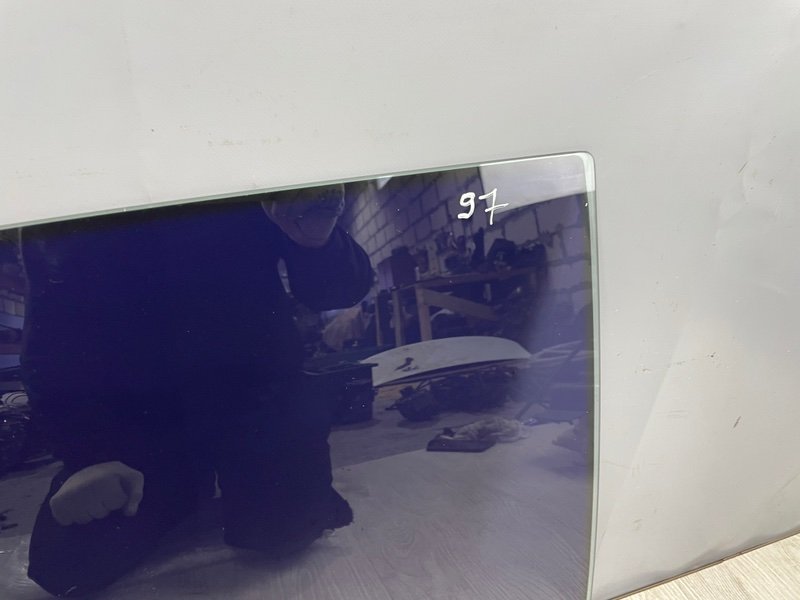 Стекло двери задней правой, 1000 рублей, Москва