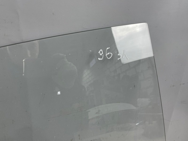Стекло двери задней правой, 2500 рублей, Москва