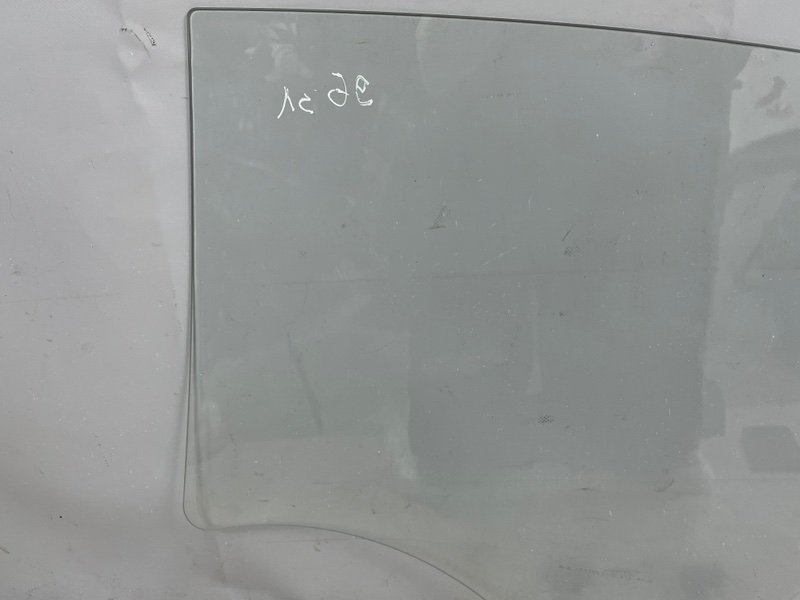 Стекло двери задней правой, 2500 рублей, Москва