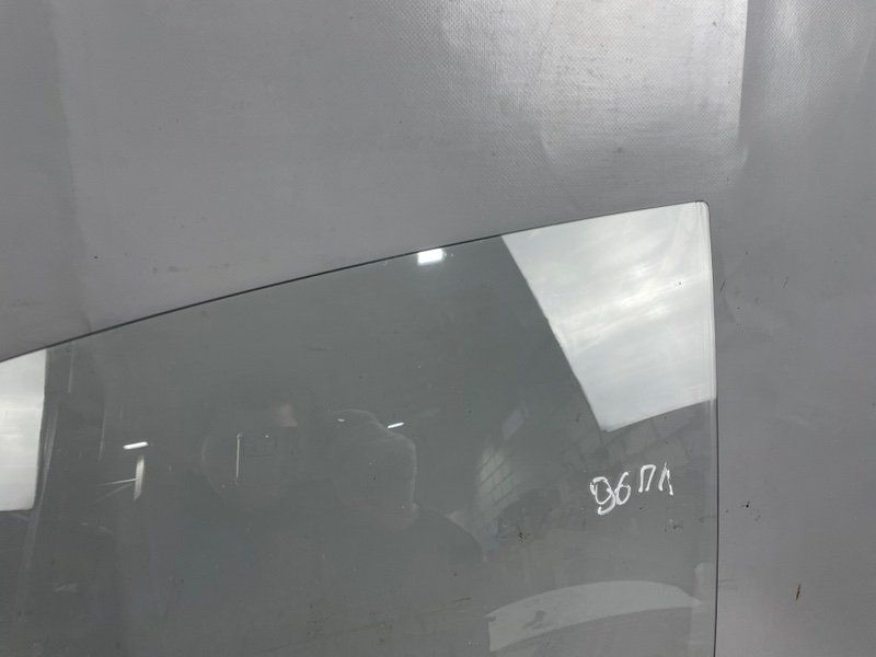 Стекло двери передней левой, 7000 рублей, Москва