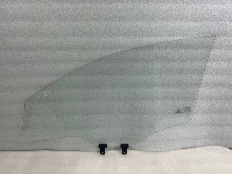 Стекло двери передней правой, 5000 рублей, Москва