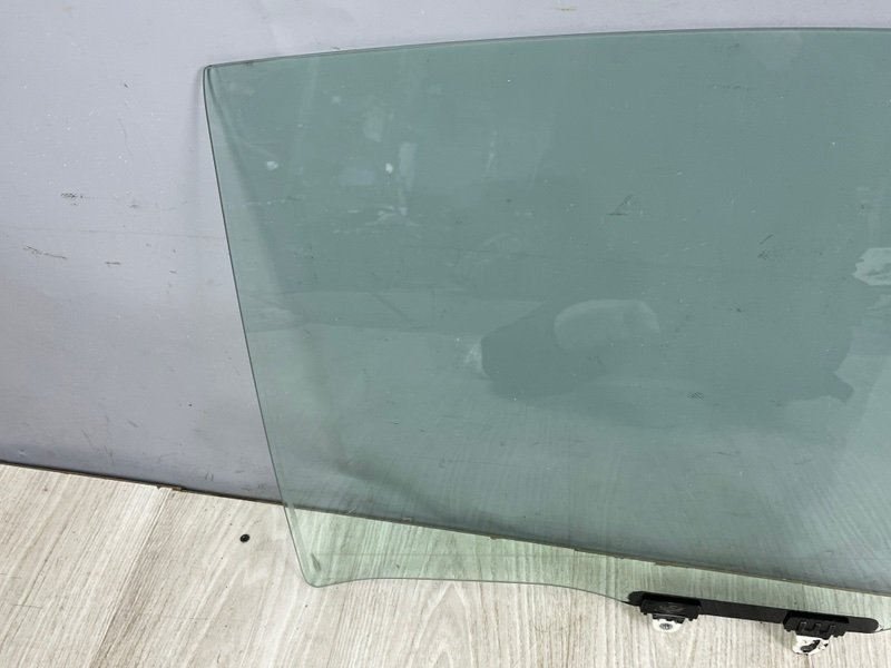 Стекло двери задней левой, 1500 рублей, Москва