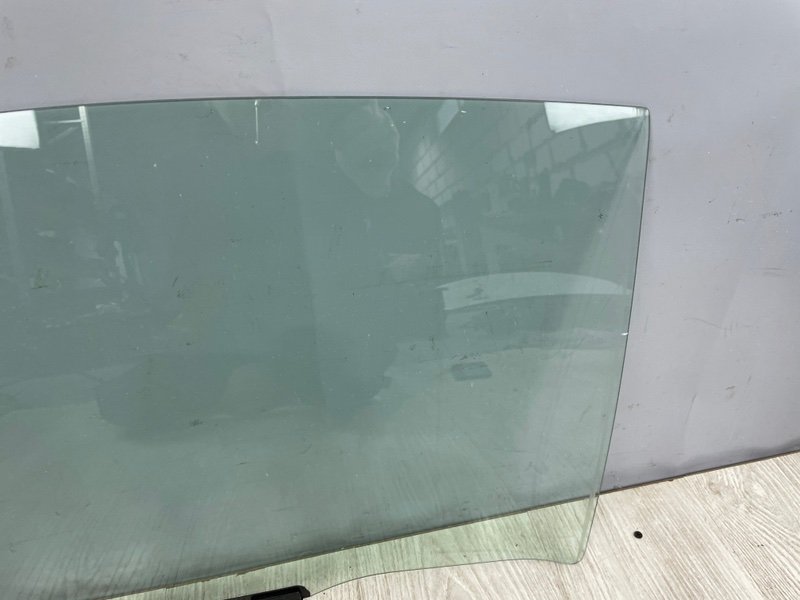 Стекло двери задней правой, 1500 рублей, Москва