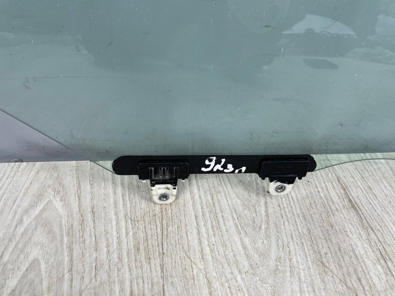 Стекло двери задней правой, 1500 рублей, Москва