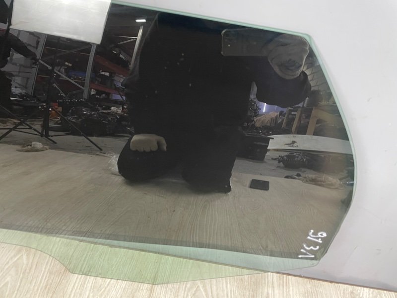 Стекло двери задней левой, 3000 рублей, Москва