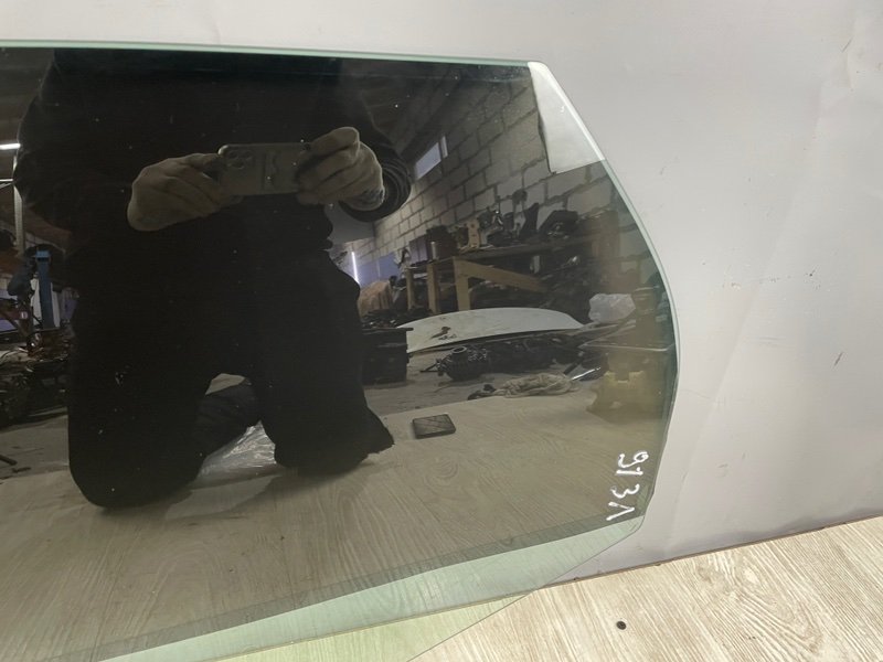 Стекло двери задней левой, 3000 рублей, Москва