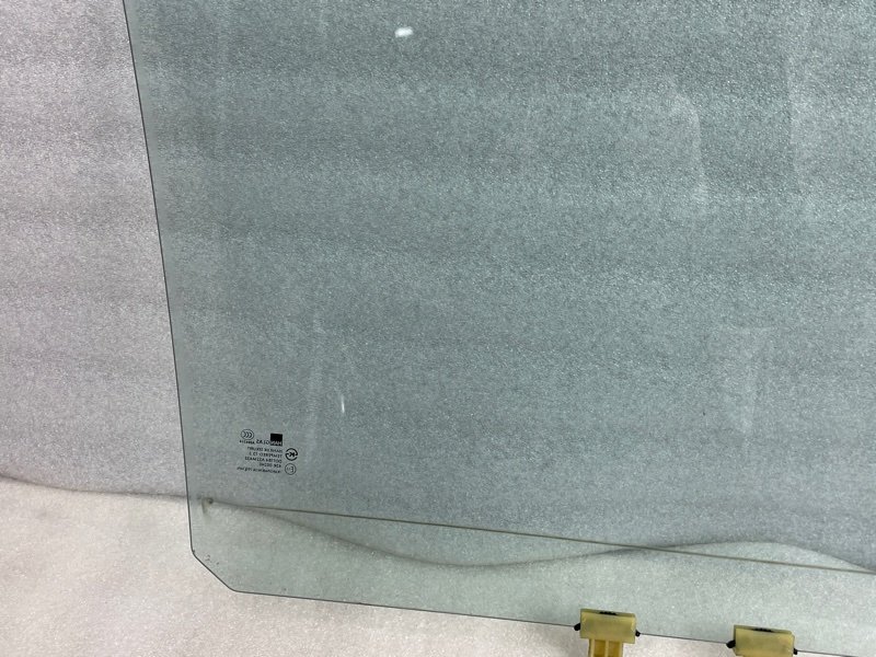 Стекло двери передней левой, 3500 рублей, Москва