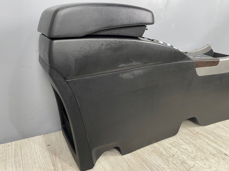 Подлокотник, Москва