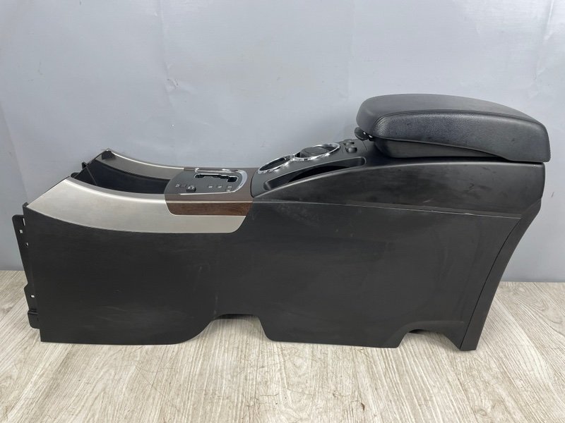 Подлокотник, Москва