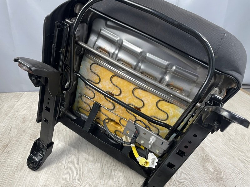 Сиденье переднее правое, Москва