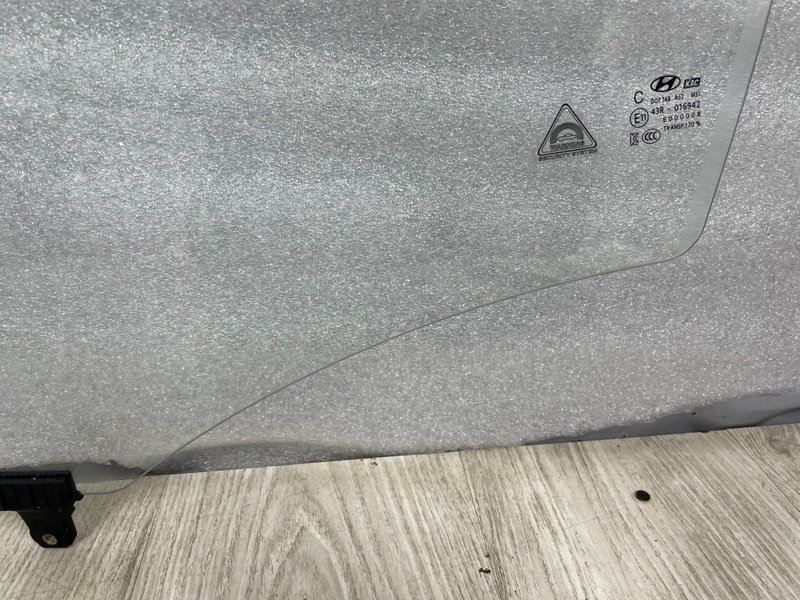 Стекло двери передней левой, 7000 рублей, Москва