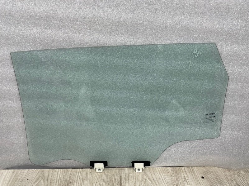 Стекло двери задней правой, 3500 рублей, Москва