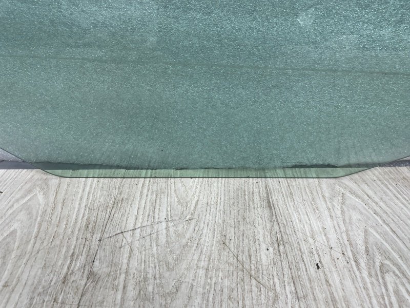 Стекло двери задней правой, 2100 рублей, Москва