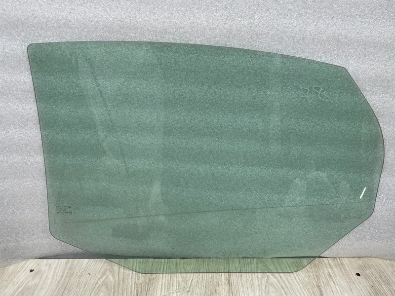 Стекло двери задней правой, 2100 рублей, Москва