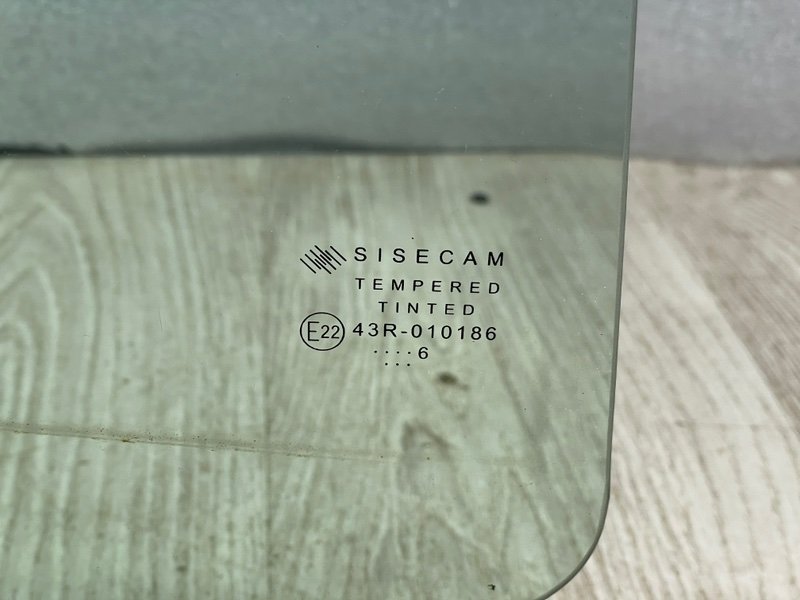 Стекло двери задней правой, 2100 рублей, Москва