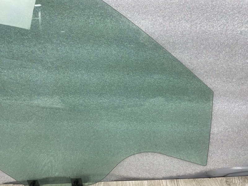 Стекло двери передней правой, 2400 рублей, Москва