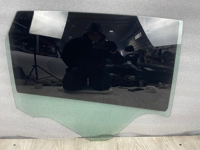 Стекло двери задней правой, 1500 рублей, Москва