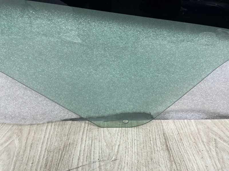 Стекло двери задней правой, 1500 рублей, Москва