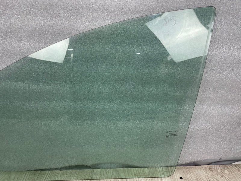 Стекло двери передней левой, 4500 рублей, Москва