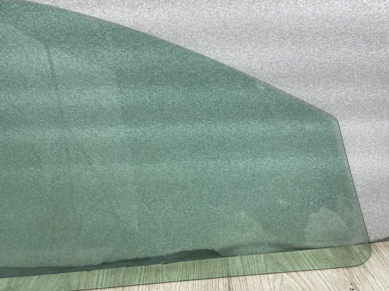 Стекло двери передней левой, 4500 рублей, Москва