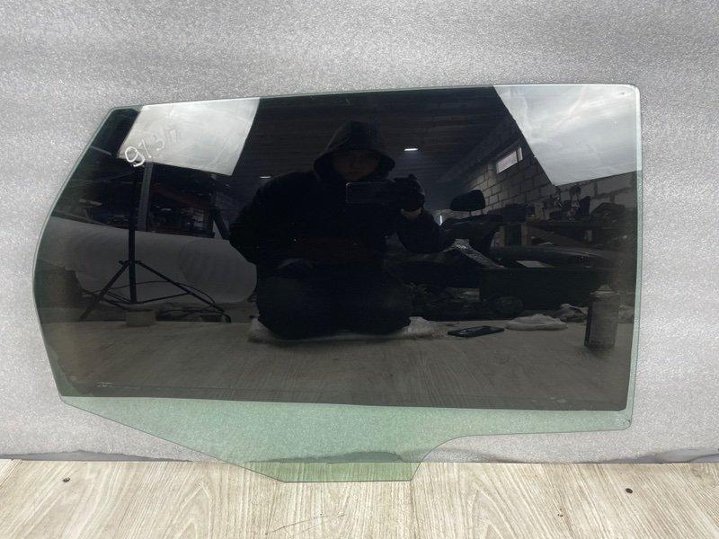 Стекло двери задней правой, 3000 рублей, Москва