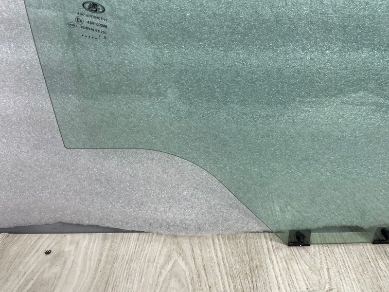 Стекло двери передней правой, 2500 рублей, Москва