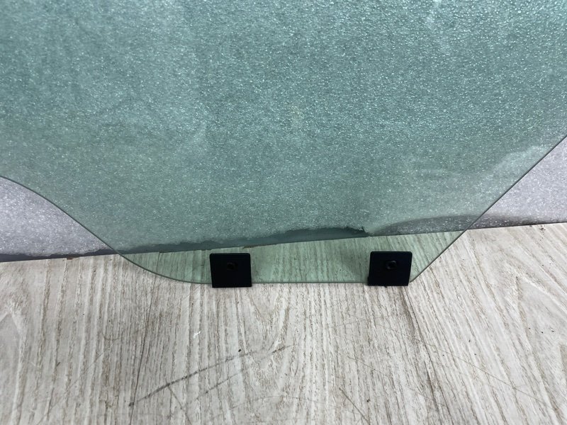 Стекло двери передней правой, 2500 рублей, Москва