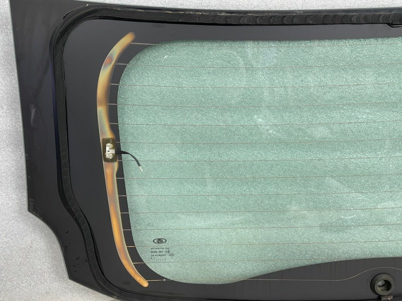 Стекло двери багажника, Москва