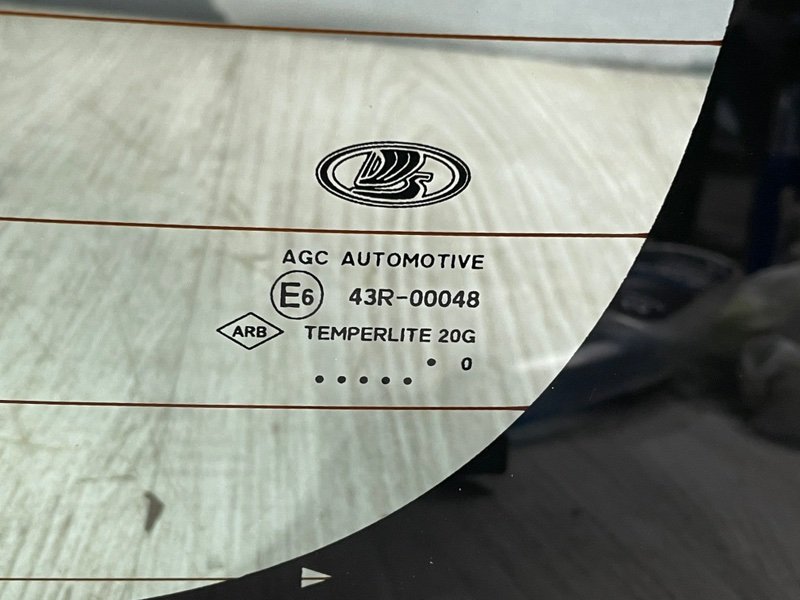 Стекло двери багажника, Москва