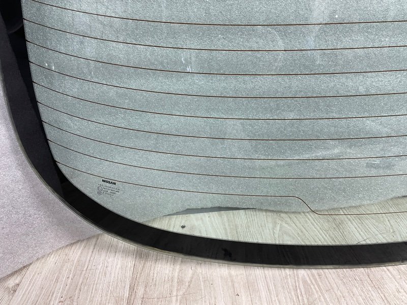 Стекло заднее, 2500 рублей, Москва