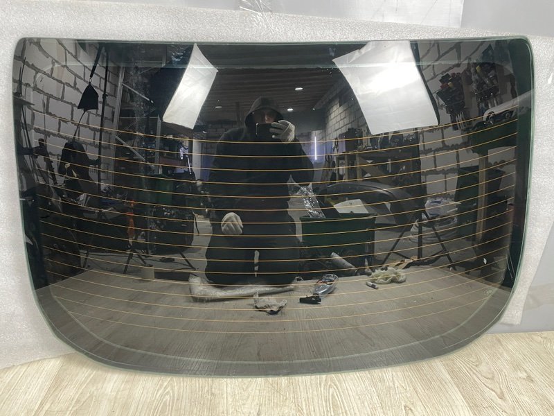 Стекло заднее, 3000 рублей, Москва