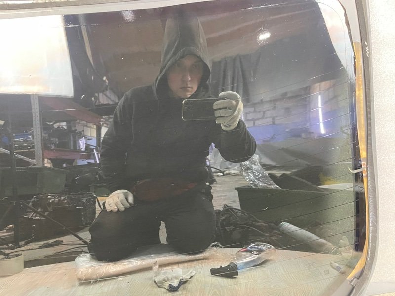 Стекло заднее, 3000 рублей, Москва