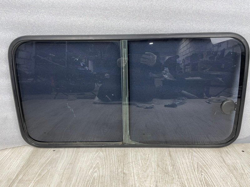 Стекло двери задней правой, 3500 рублей, Москва